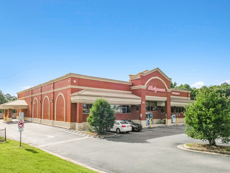 2925 Browns Bridge Rd, Gainesville, GA 30504