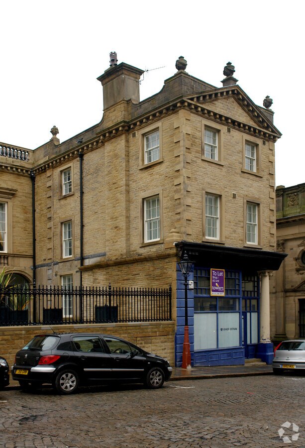 4 Rawson St, Halifax, HX1 1NH