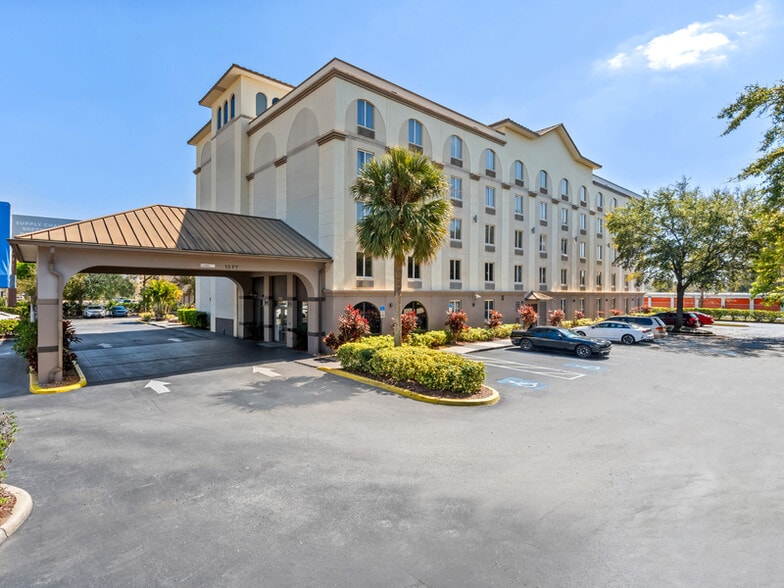 Florida Hospitality Pair: Tryp & Sonesta portfolio of 2 properties for sale on LoopNet.com - Building Photo - Image 3 of 18