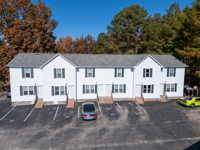 Lexington Multifamily Portfolio portfolio of 2 properties for sale on LoopNet.com - Building Photo - Image 3 of 34