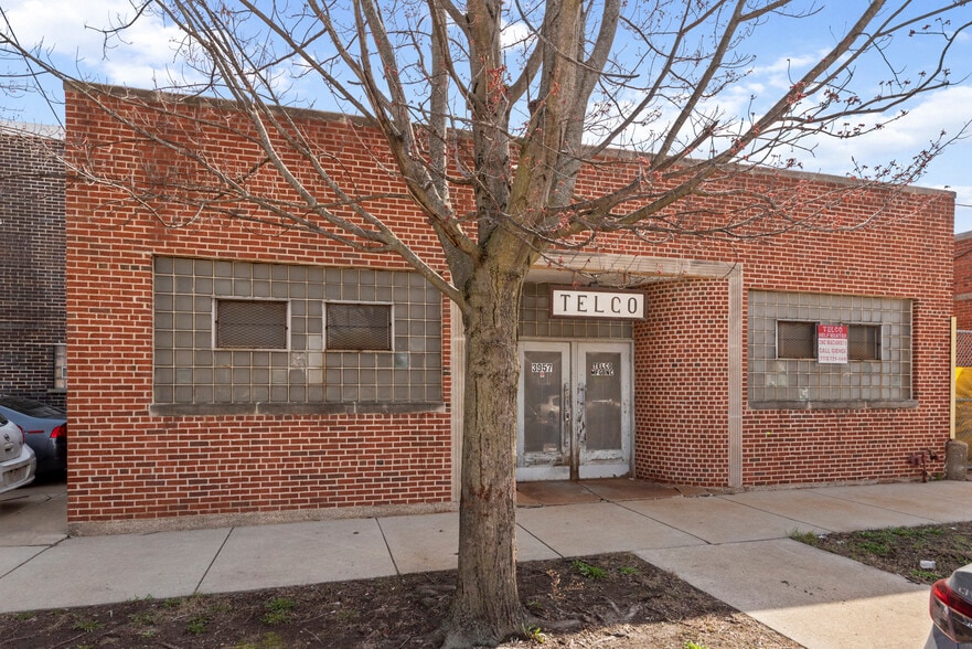 3957 N Normandy Ave, Chicago, IL for sale - Primary Photo - Image 1 of 24
