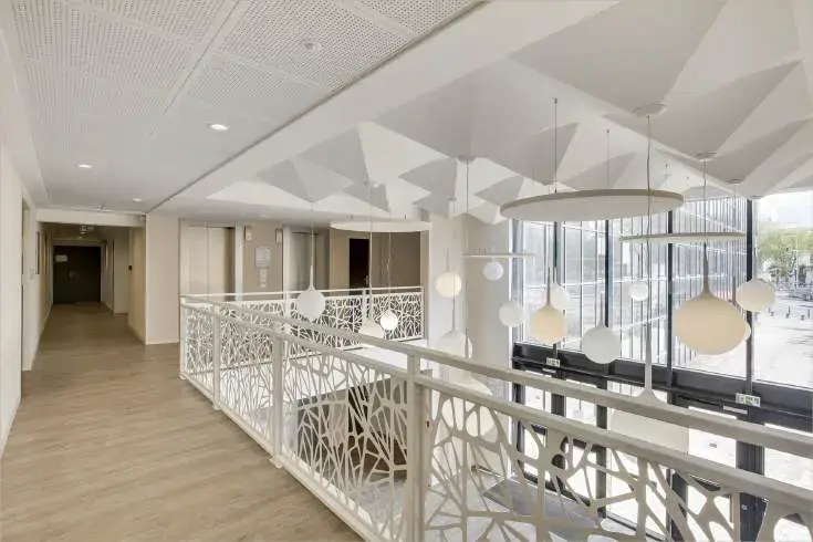 Office in Nanterre for sale - Lobby - Image 2 of 2