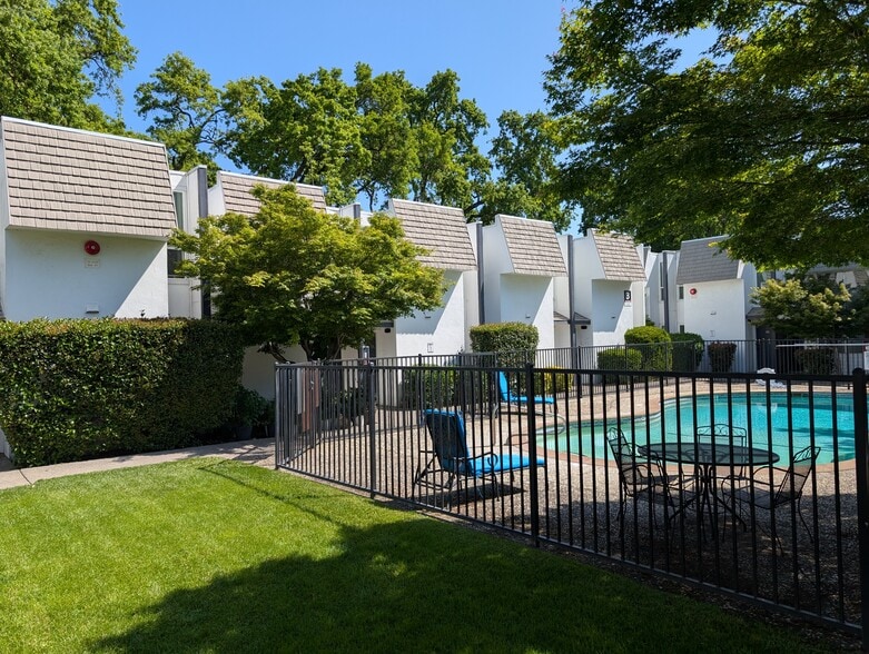 1158 Humboldt St, Santa Rosa, CA for sale - Building Photo - Image 3 of 20