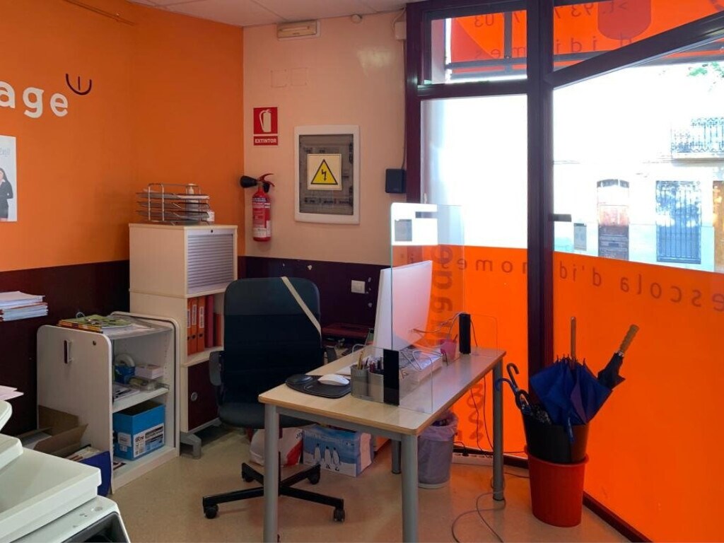 Retail in Castellar del Vallès, Barcelona for lease Interior Photo- Image 1 of 6