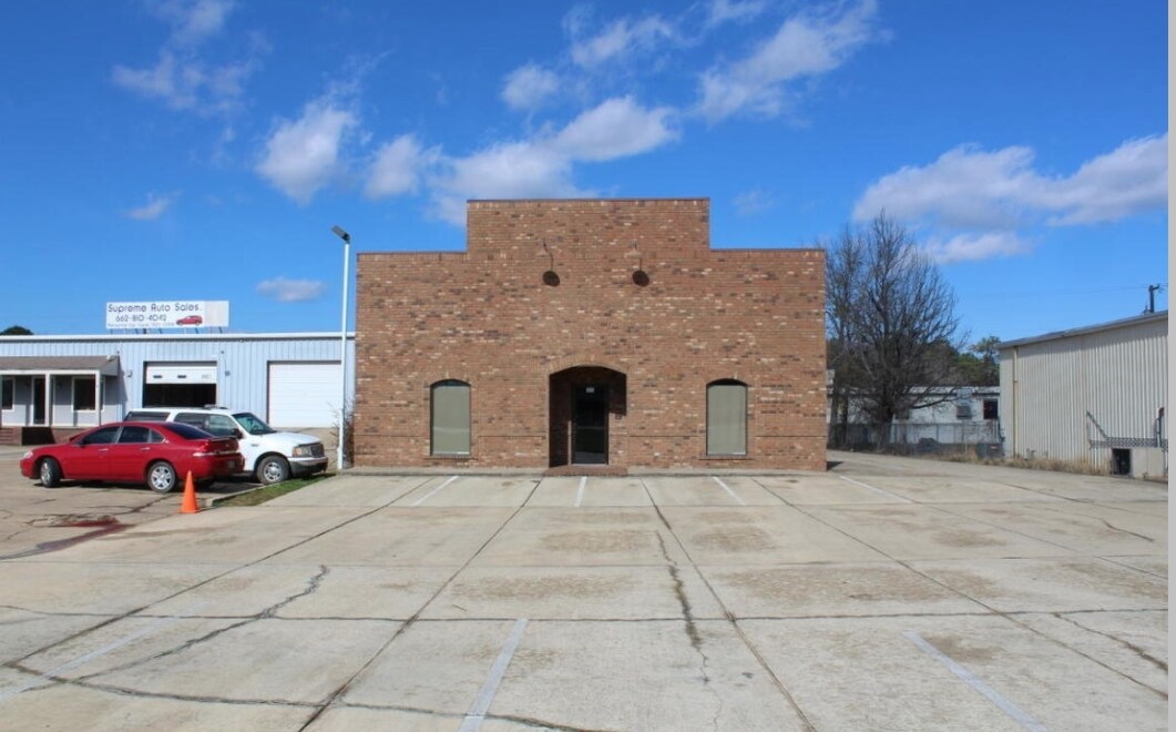 111 Alabama St, Columbus, MS 39702