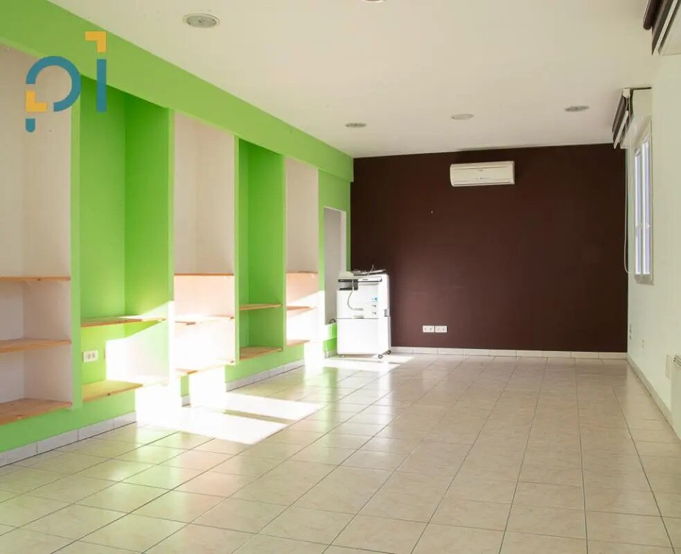 Retail in Lambesc for lease Building Photo- Image 1 of 6