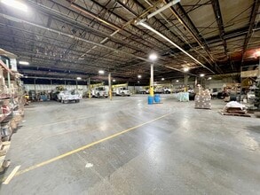 204 Red Rd, McMinnville, TN for lease Interior Photo- Image 2 of 21