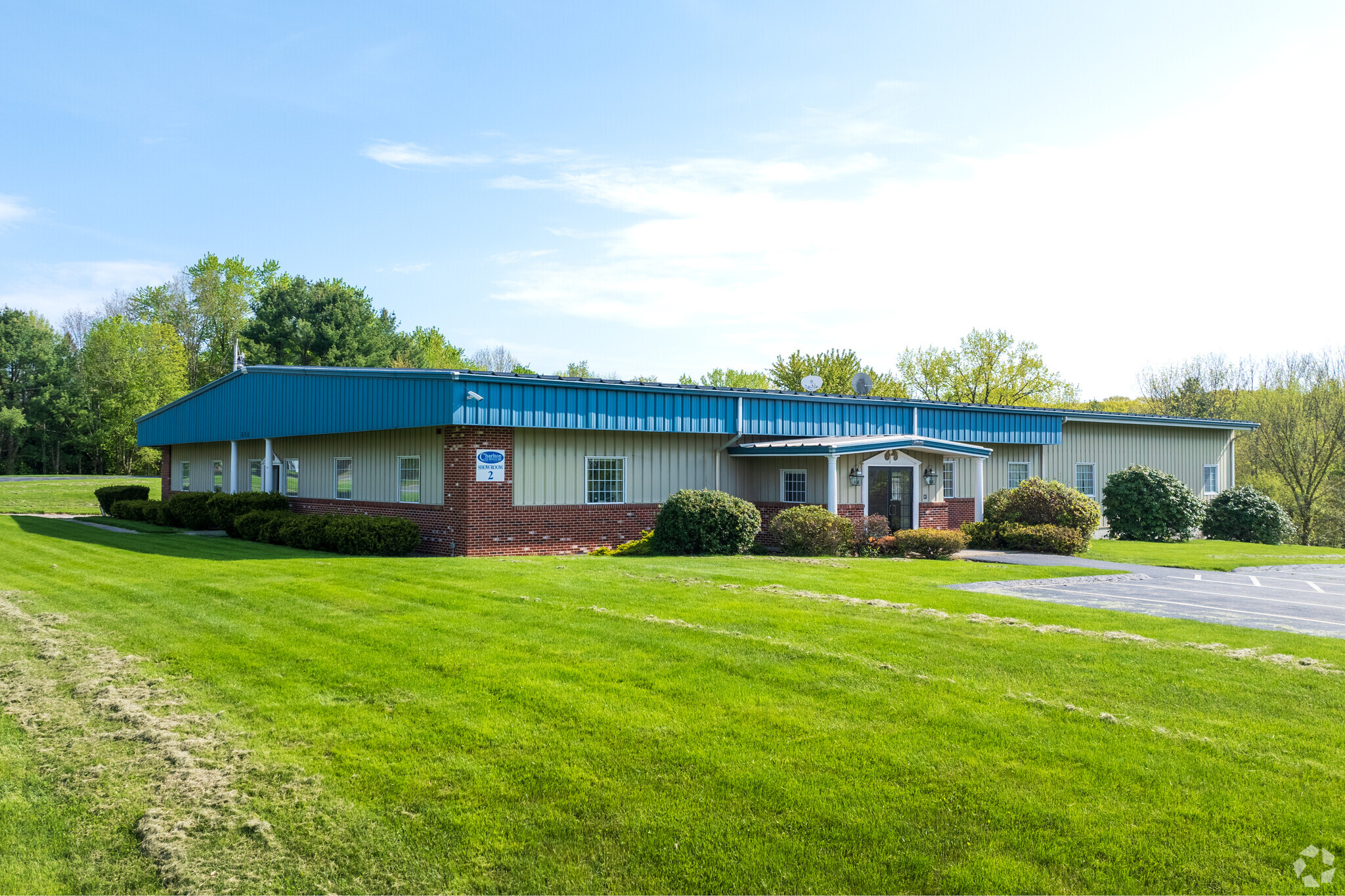 107 Dresser Hill Rd, Charlton, MA for sale Primary Photo- Image 1 of 12