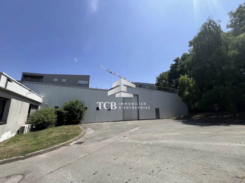 Flex in Orvault for lease - Building Photo - Image 3 of 10