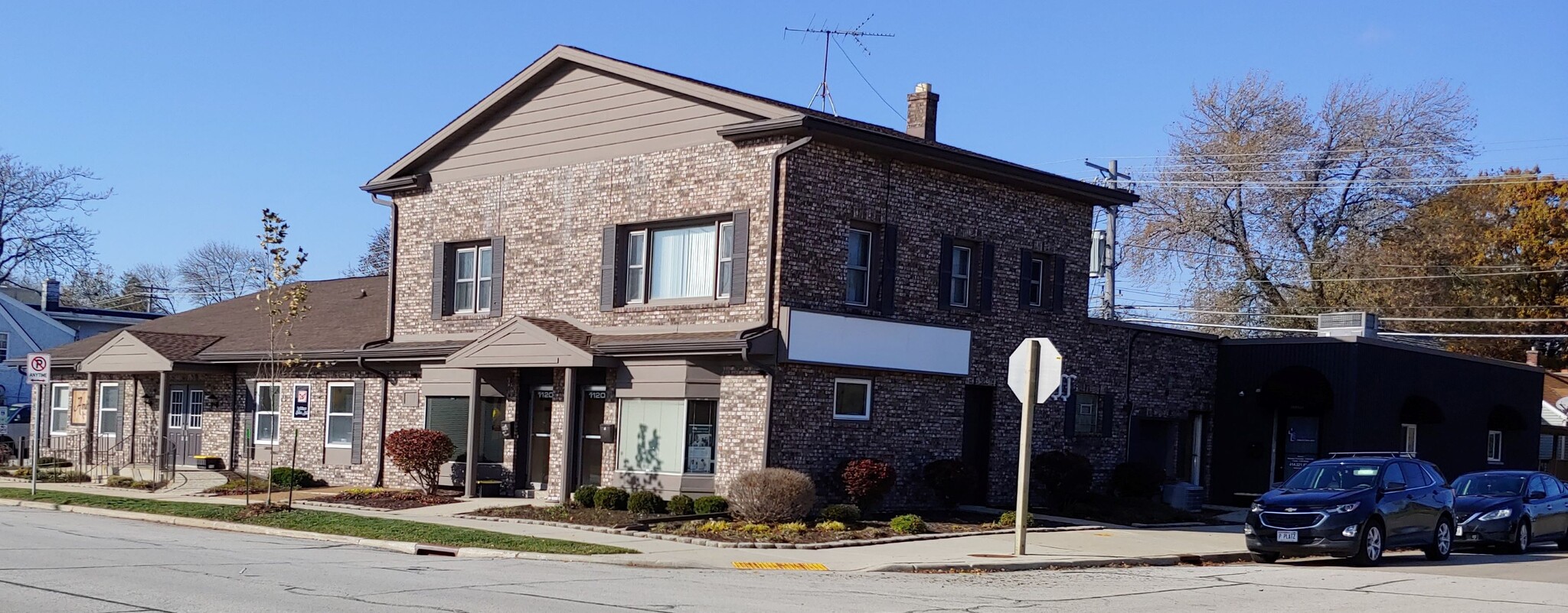 11200-11216 W Greenfield Ave, West Allis, WI for lease Building Photo- Image 1 of 5