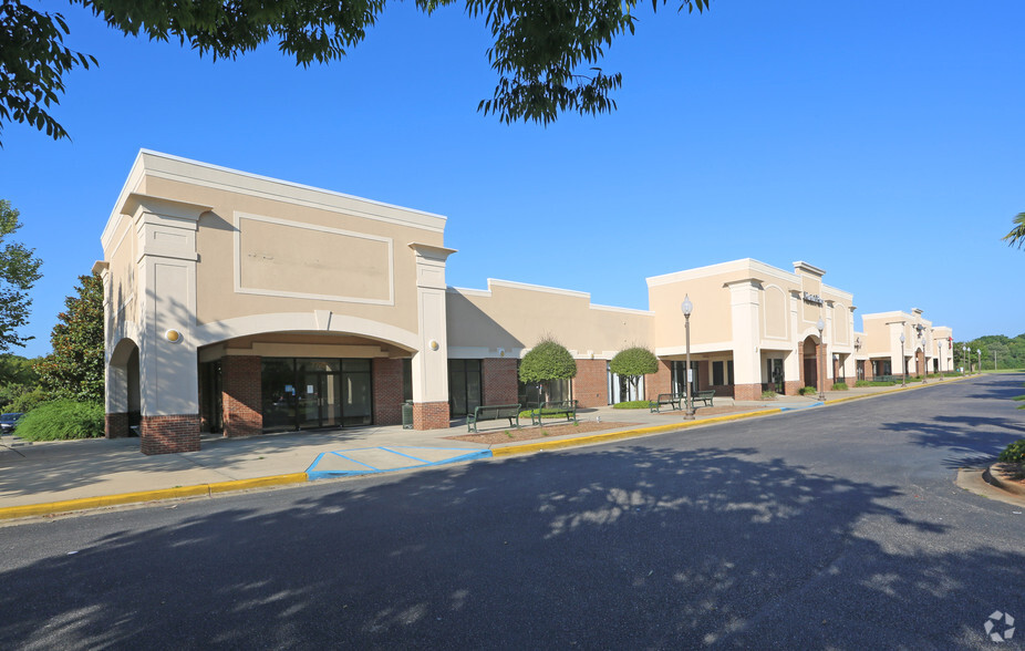 7730 Atlanta Hwy, Montgomery, AL for lease - Primary Photo - Image 1 of 13