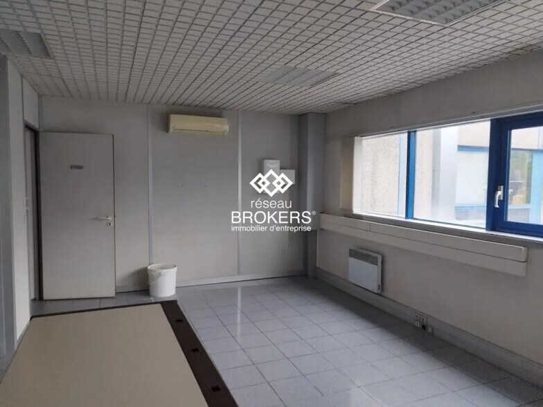 Office in Scionzier for lease - Interior Photo - Image 3 of 3