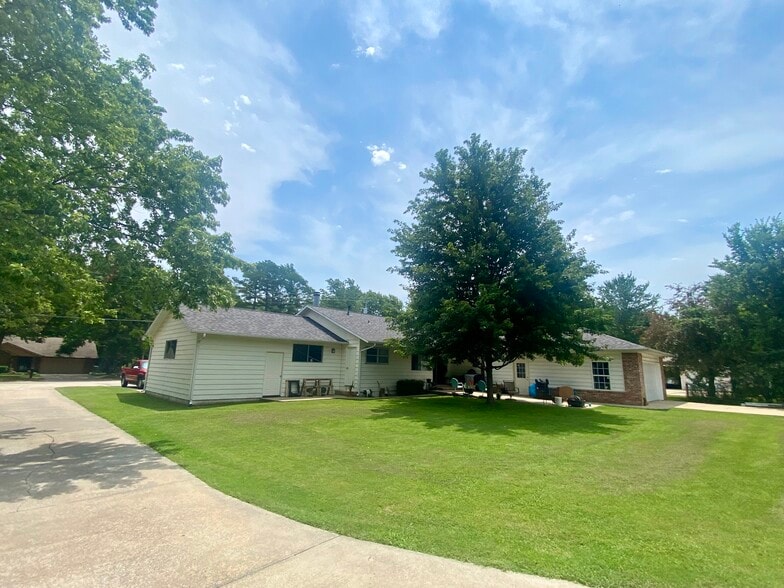 908 S 28th St, Rogers, AR for sale - Building Photo - Image 3 of 3