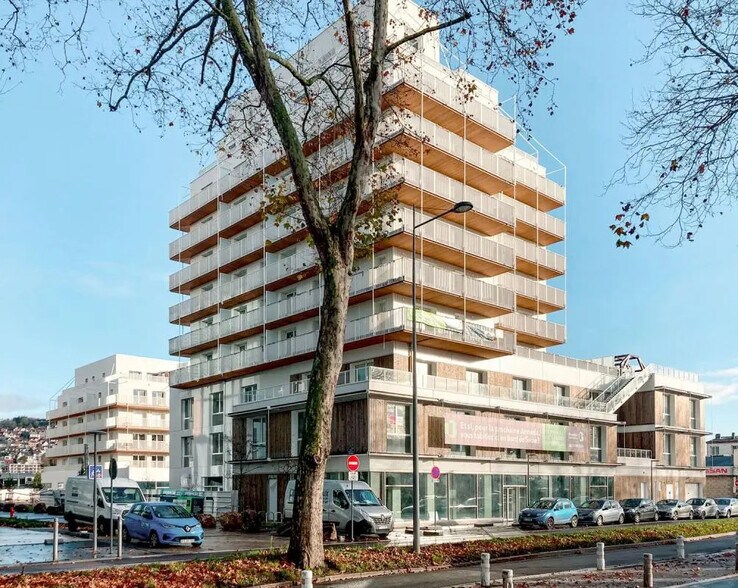 Retail in Rouen for sale - Building Photo - Image 1 of 2