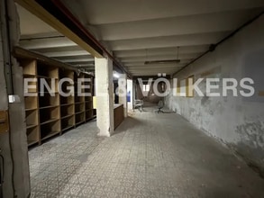 Retail in Barcelona, Barcelona for lease Interior Photo- Image 2 of 5