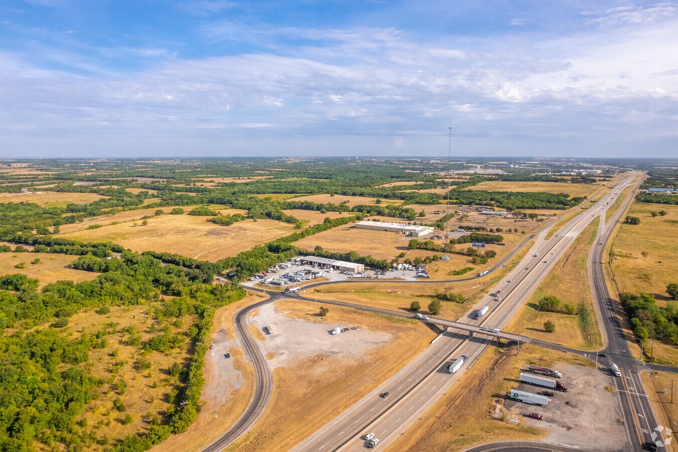 S U.S. 75, Howe, TX 75459