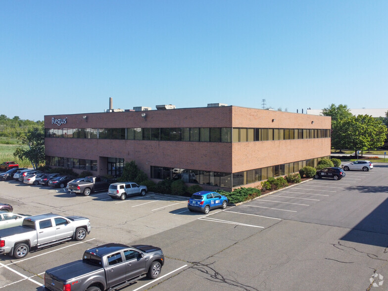 170 Commerce Way, Portsmouth, NH for lease - Building Photo - Image 2 of 4