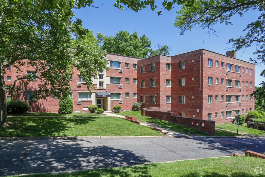 2603 Southern Ave, Temple Hills, MD for sale - Building Photo - Image 1 of 1