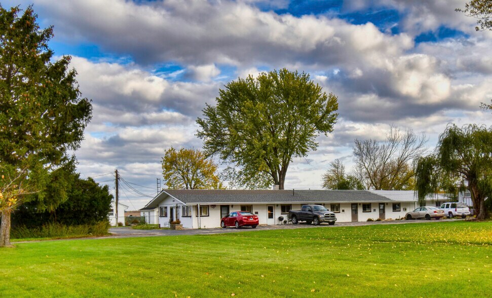 1650 US 30, Sugar Grove, IL 60554