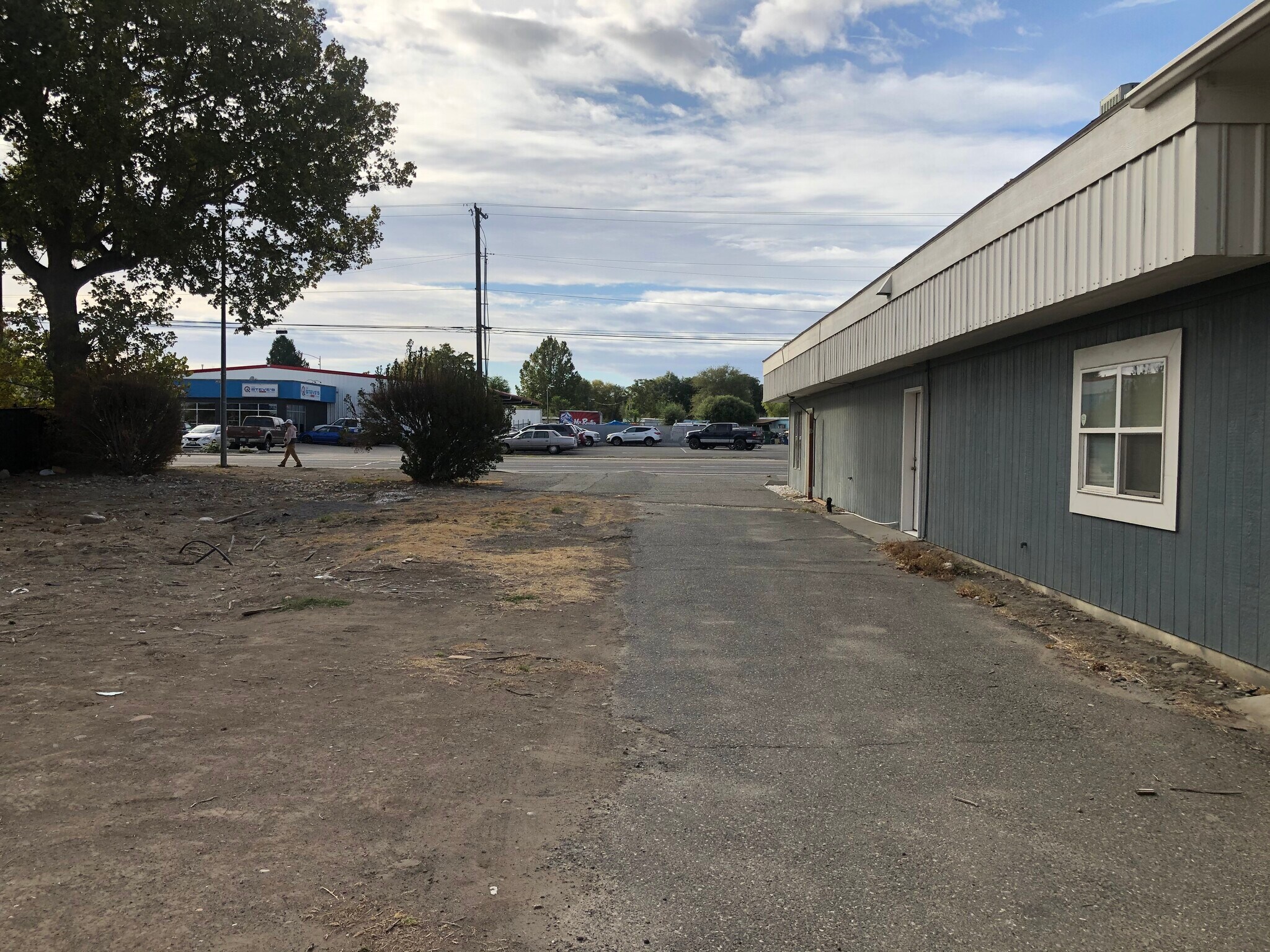 4812 W Clearwater Ave, Kennewick, WA 99336 Retail for Sale