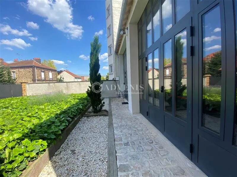 Office in Cachan for lease Building Photo- Image 1 of 11