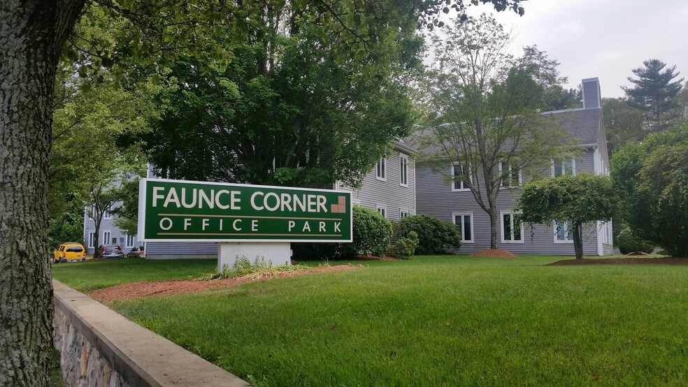 88 Faunce Corner Rd Dartmouth Ma 02747 Property For On 88 Faunce Corner Rd