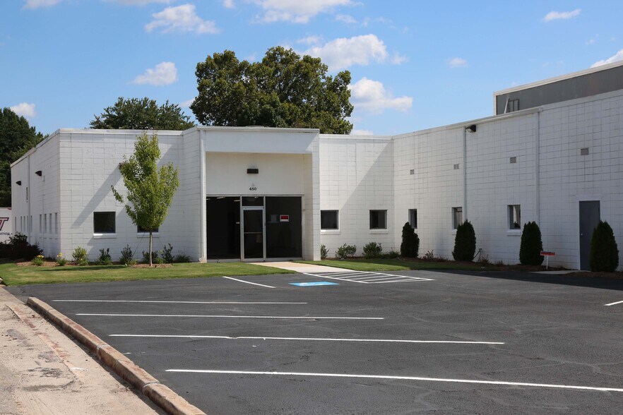 450 Furman Hall Rd, Greenville, SC 29609