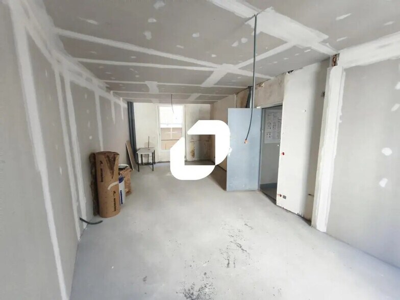 Office in Nogent-sur-Marne for lease - Interior Photo - Image 2 of 3