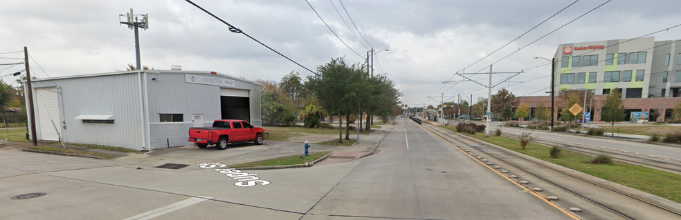 4501 Harrisburg Blvd, Houston, TX for sale - Building Photo - Image 1 of 4