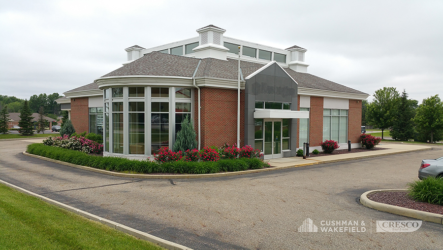 1011 E Aurora Rd, Macedonia, OH for lease - Building Photo - Image 2 of 12