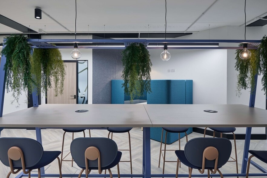 36 Ferensway, Hull for lease - Building Photo - Image 2 of 10