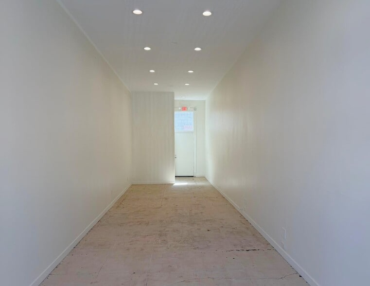 5642 Hollywood Blvd, Los Angeles, CA for lease - Building Photo - Image 3 of 7