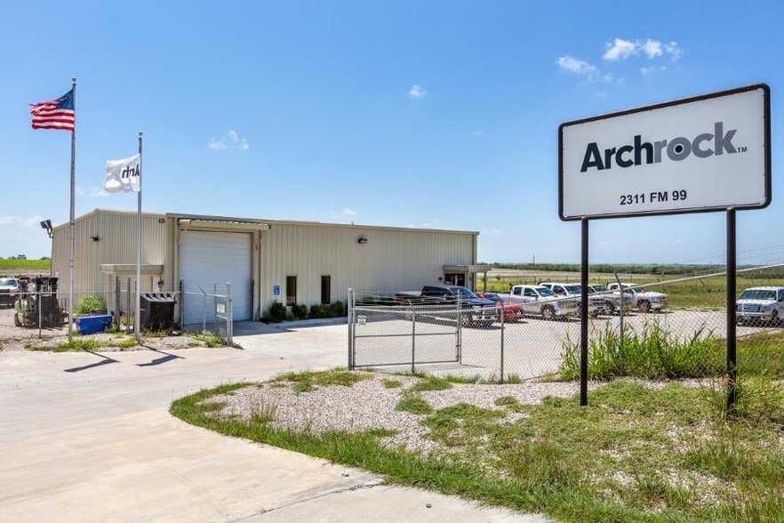 2311 FM 99, Karnes City, TX 78118