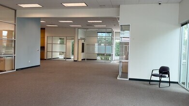 555 Clyde Ave, Mountain View, CA for lease - Commercial Listing Video