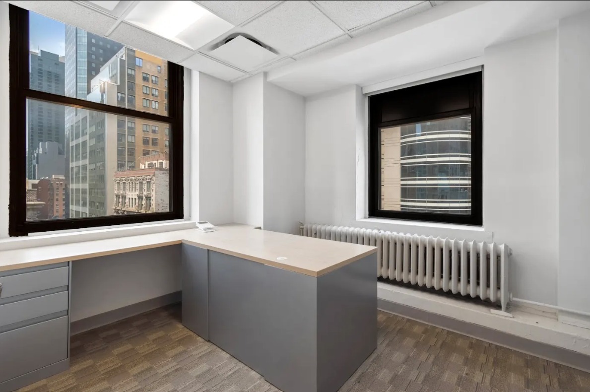 34-36 W 44th St, New York, NY for lease Interior Photo- Image 1 of 7