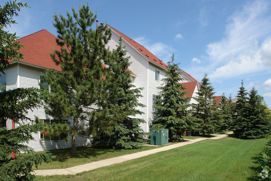 15025 Greenhaven Dr, Burnsville, MN for sale - Primary Photo - Image 1 of 1