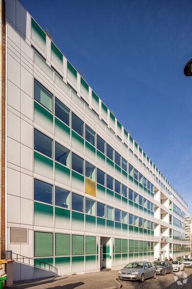 8 Rue Firmin Gillot, Paris for lease - Building Photo - Image 2 of 4