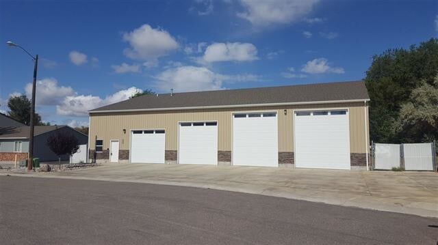 290 Laurel Ln, Chubbuck, ID for sale - Building Photo - Image 1 of 1