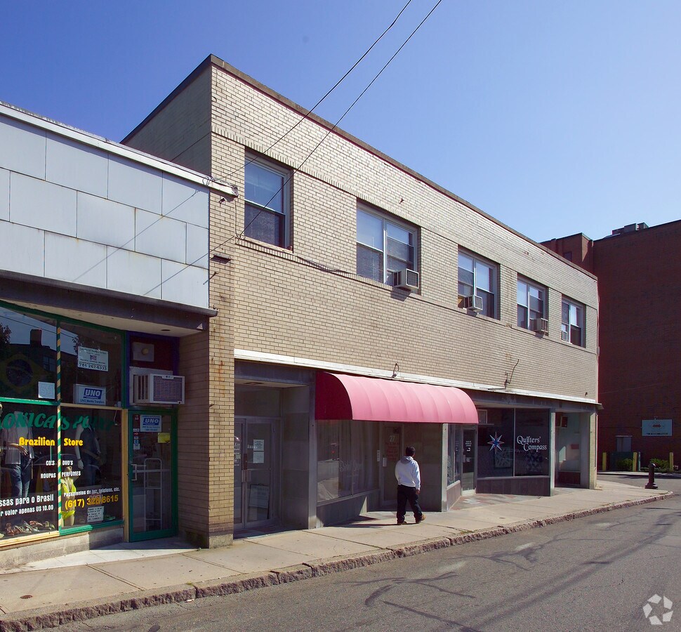 2529 Cottage Ave, Quincy, MA 02169