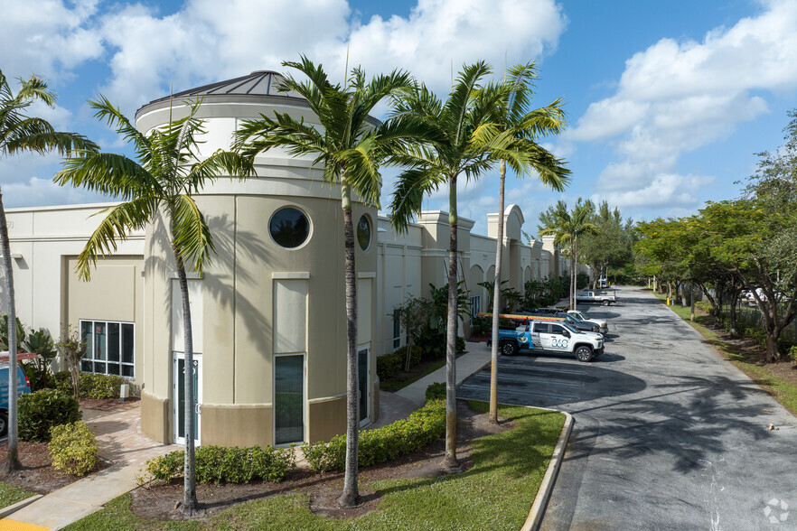 1850 NW 15th Ave, Pompano Beach, FL for lease - Building Photo - Image 1 of 10