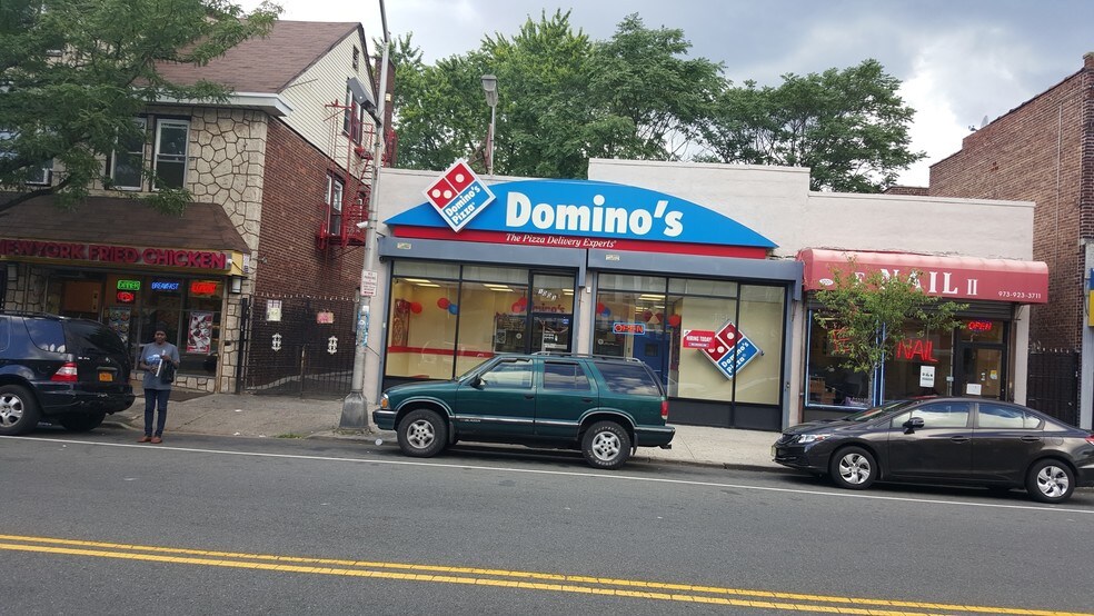 10011003 Bergen St, Newark, NJ 07112 2800 SQ FT, previously used as