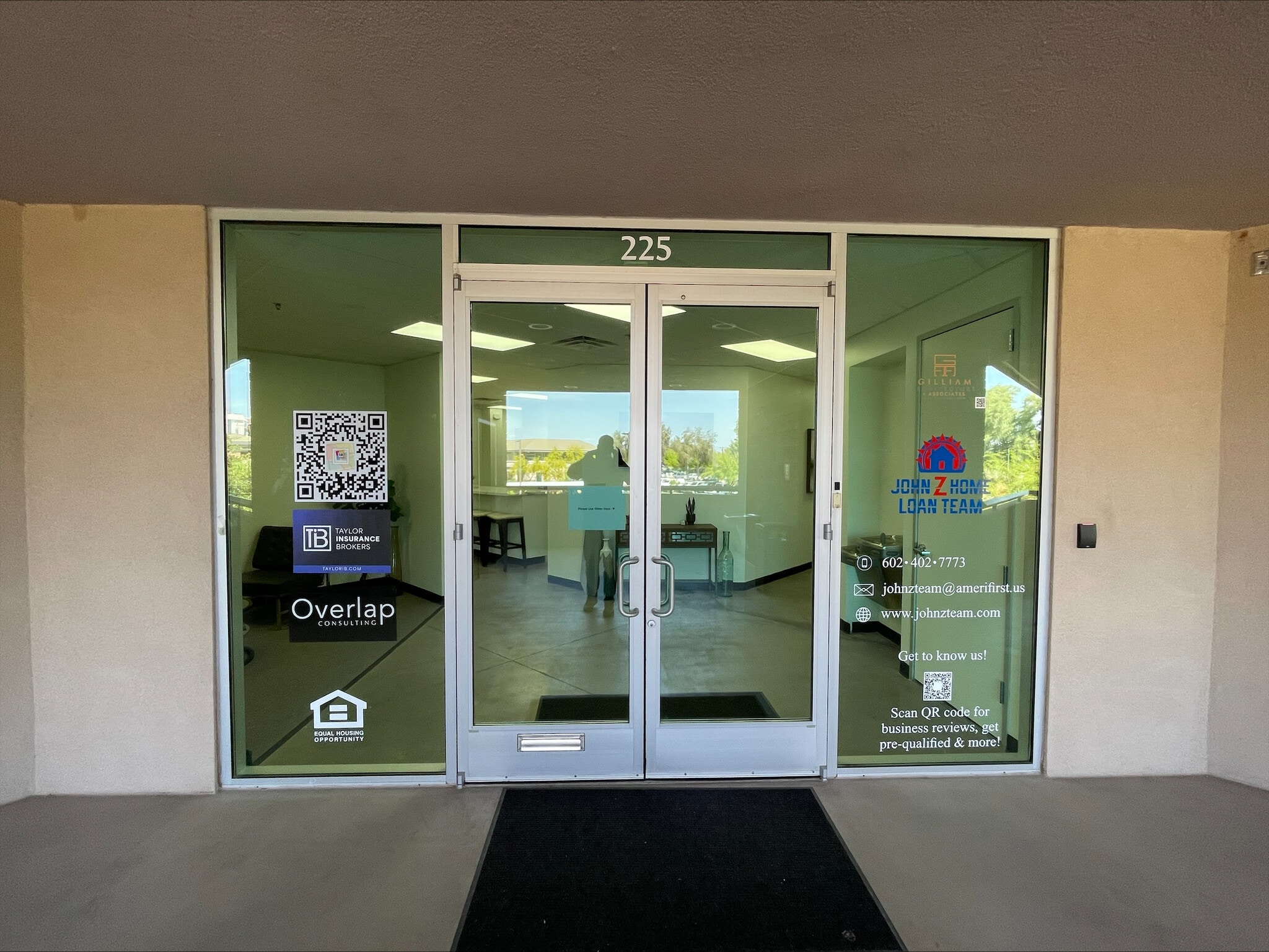 575 W Chandler Blvd, Chandler, AZ for lease Interior Photo- Image 1 of 4