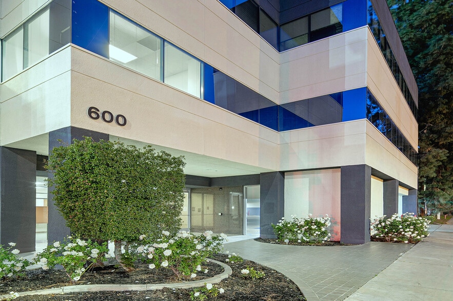 600 N Arrowhead Ave, San Bernardino, CA for sale - Building Photo - Image 3 of 17