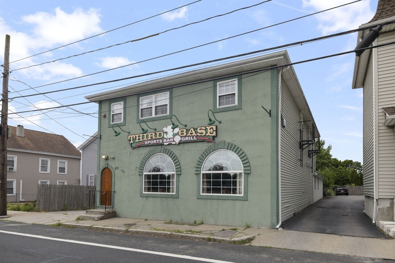 422 High St, Cumberland, RI for sale Primary Photo- Image 1 of 1