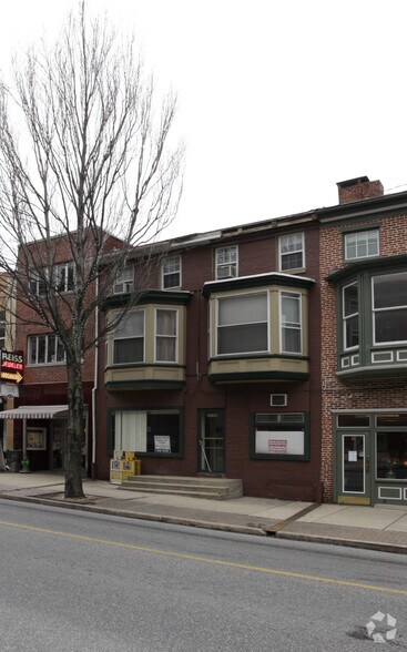 101-121 W Market St/6-8 Beaver St portfolio of 2 properties for sale on LoopNet.com - Primary Photo - Image 2 of 2