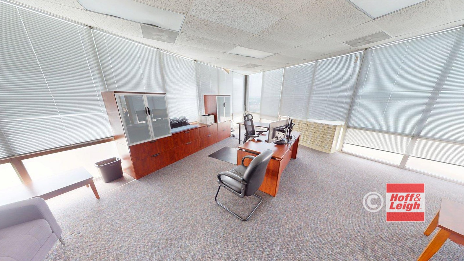 411 Lakewood Cir, Colorado Springs, CO 80910 - Unit Penthouse - - Interior Photo - Image 2 of 7