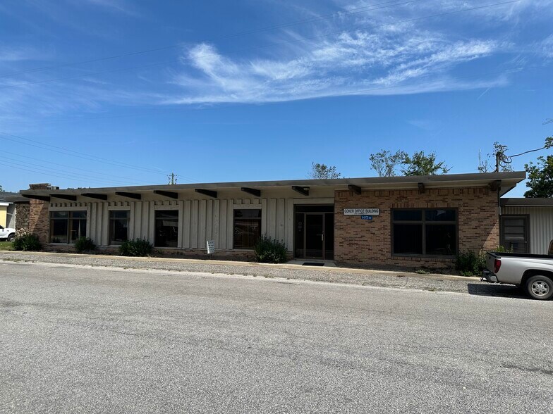 1050 Gamble St, Turbeville, SC 29162 Coker Building Suppy