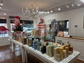 726 Caroline St, Fredericksburg, VA for lease Interior Photo- Image 2 of 7