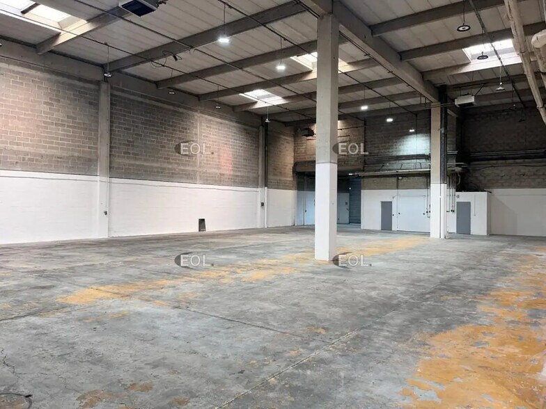 Flex in Sarcelles for lease - Interior Photo - Image 3 of 4