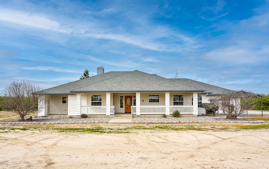 10277 Road 28 1/2, Madera, CA for sale - Primary Photo - Image 1 of 36